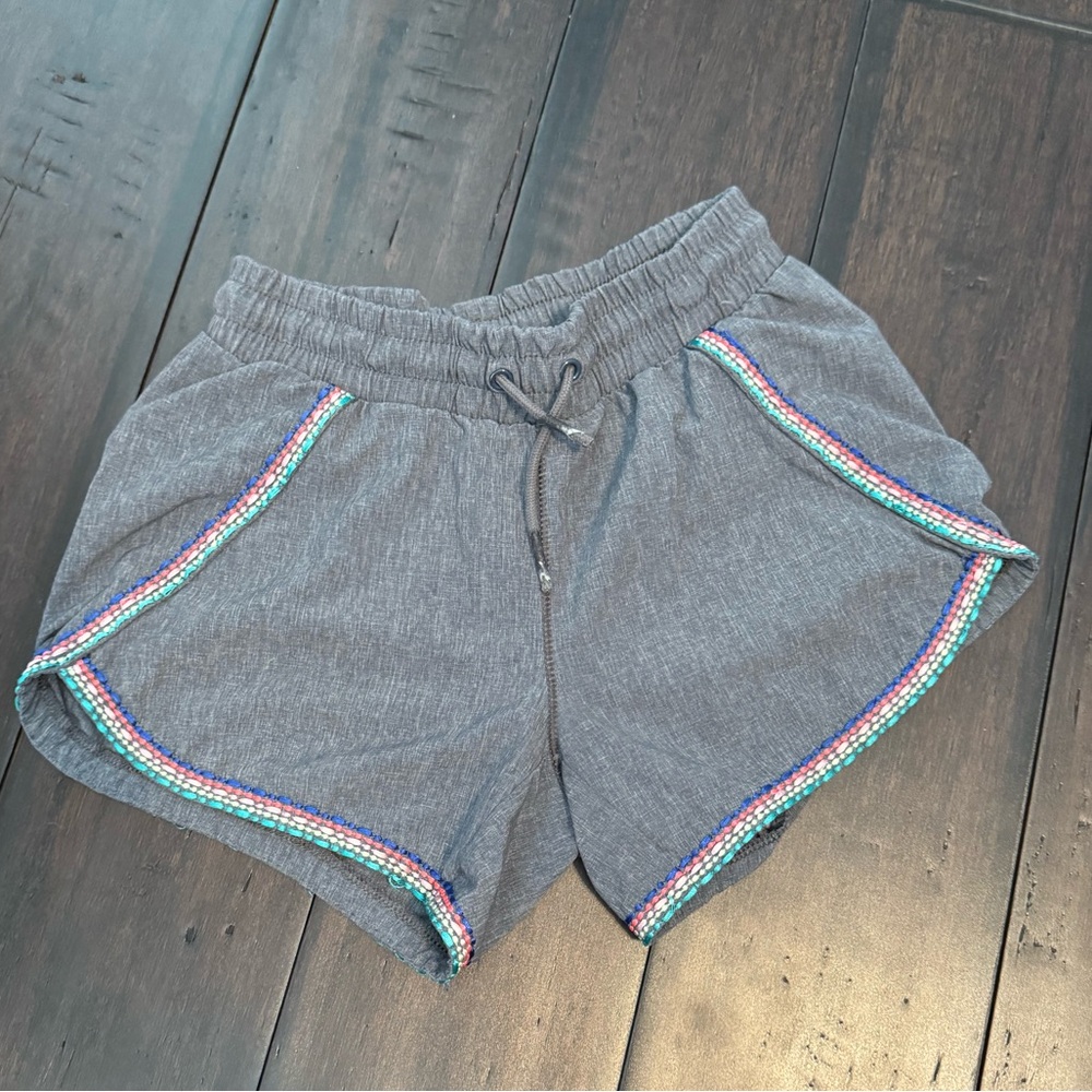 VGUC Athleta girl shorts small/7